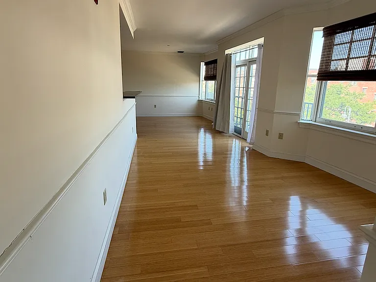 10 Vernon St #305 — Photo 12