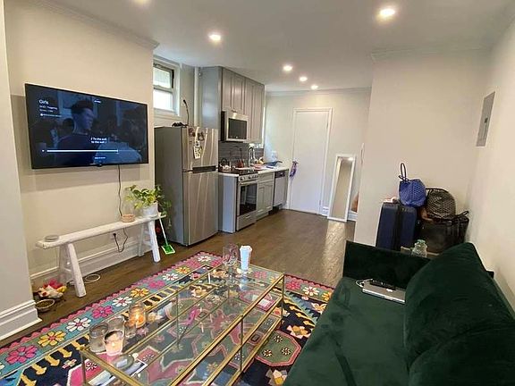 5th image of 332 E 9th St #18L