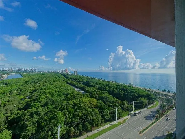 3000 E Sunrise Blvd #G — Photo 4