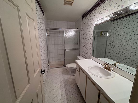 5th image of 1303 Peppertree Trail #C
