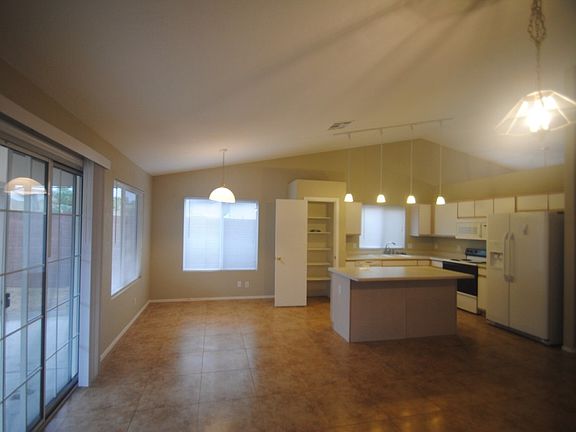 5th image of 10912 E Caballero St