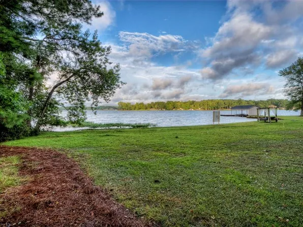 213 Lakecrest Dr, Milledgeville, GA 31061