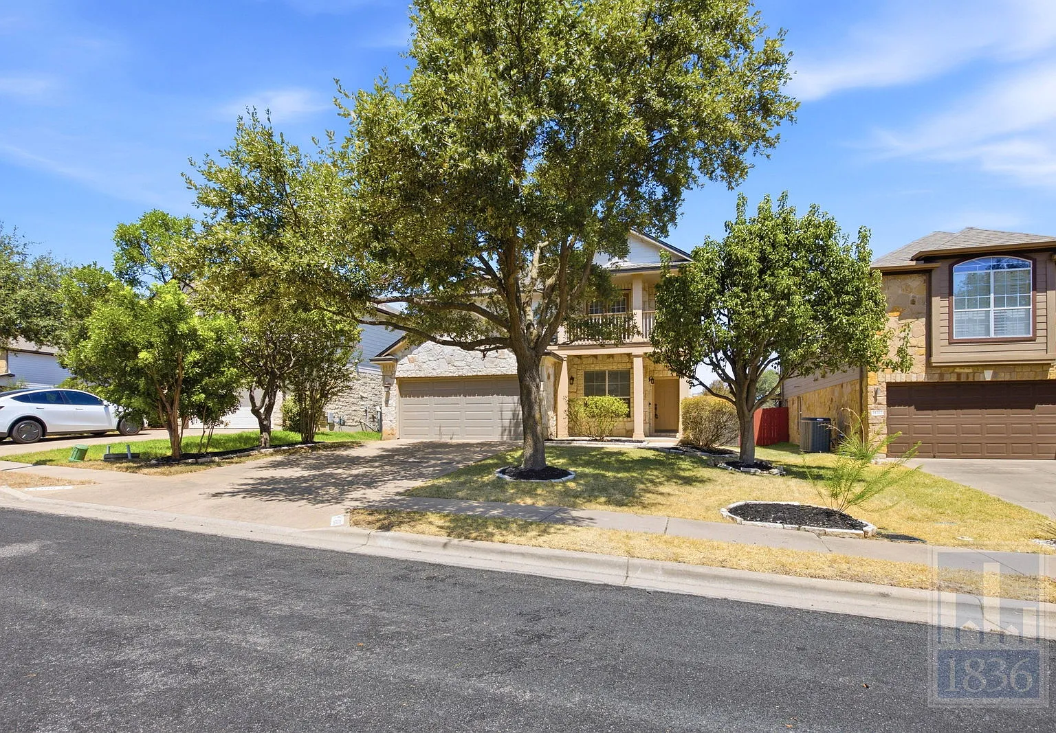 3 bed, 2.5 bath, 1995 sqft, $2,395 — Photo 1
