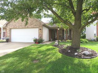 2267 Rolling Oak Dr, Indianapolis, IN