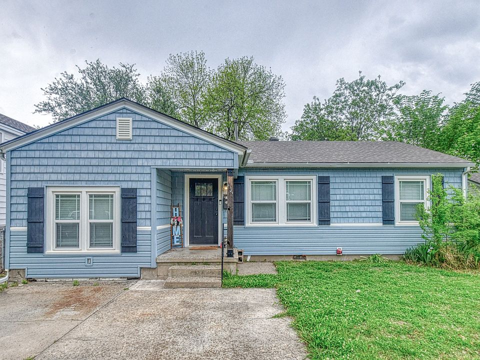 1st image of 807 Dakota St