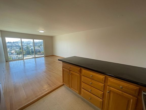 3rd image of 479 Buena Vista Avenue East 202 #202-202-202