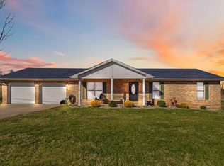 27 Country Acres Dr, Somerset, KY 42503