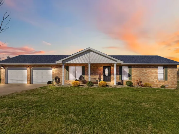 27 Country Acres Dr, Somerset, KY 42503