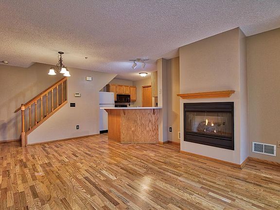 5th image of 3654 Linden Ave