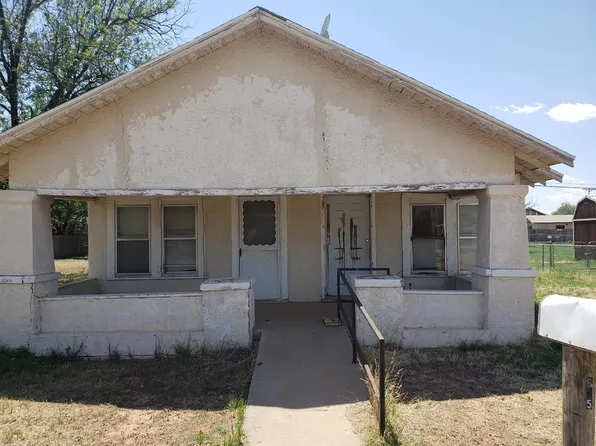 625 S 7th St, Slaton, TX 79364