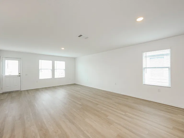 11915 Cink Dr — Photo 3