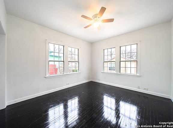 5th image of 438 Greer St