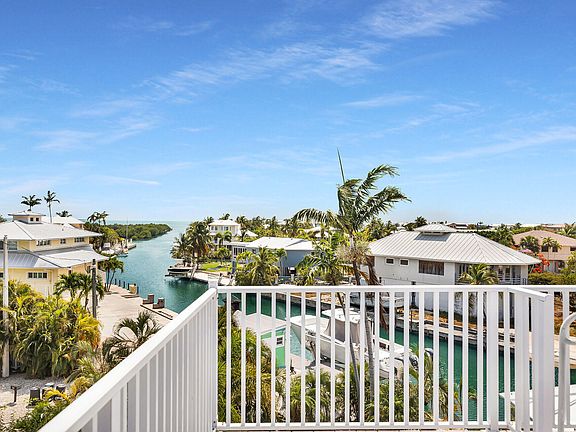 5th image of 1082 Caribbean Dr E