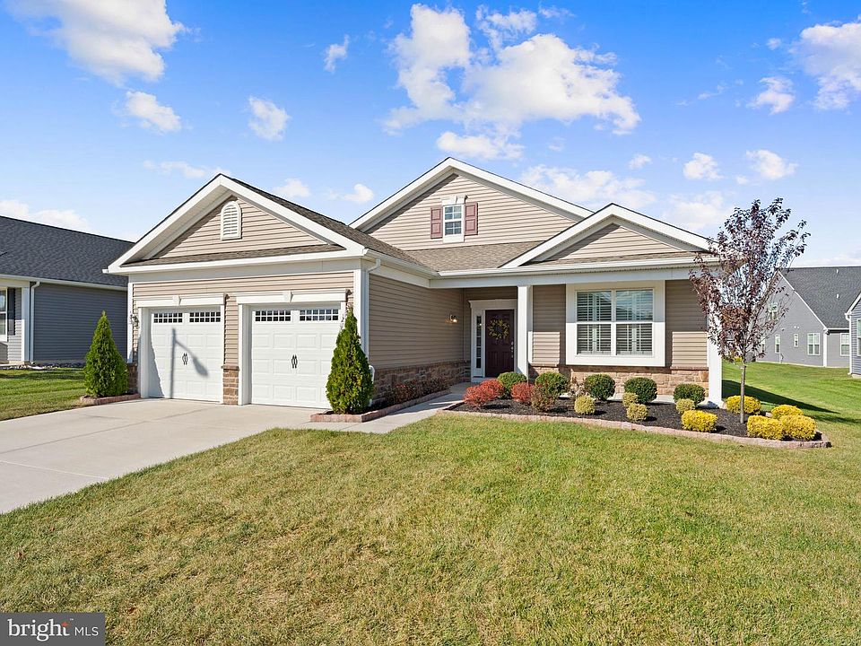 1st image of 215 Kippen Dr