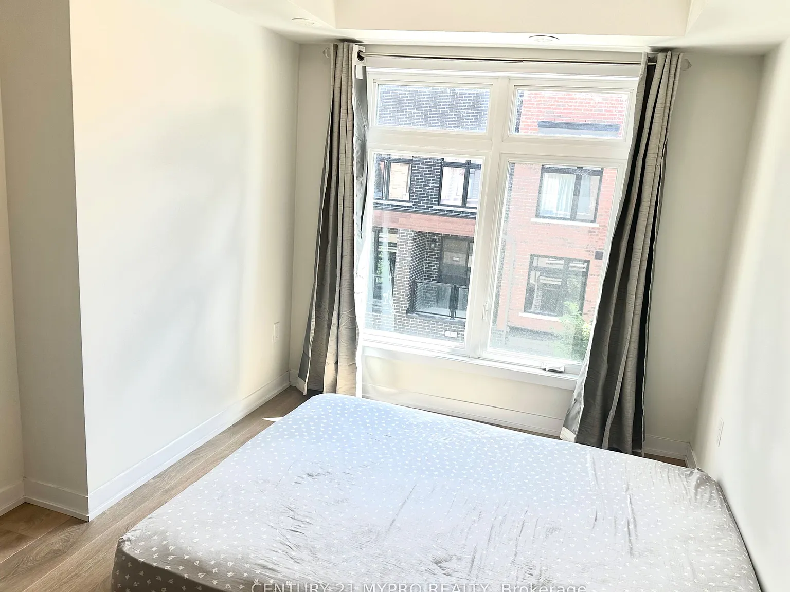 1 bed, $1,400 — Photo 2