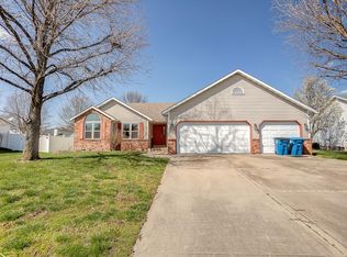 39 Stonebrooke, Troy, IL 62294