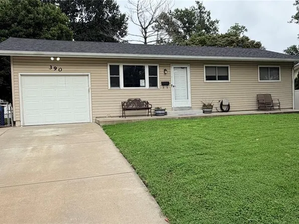 390 S Saint Charles St, Florissant, MO 63031
