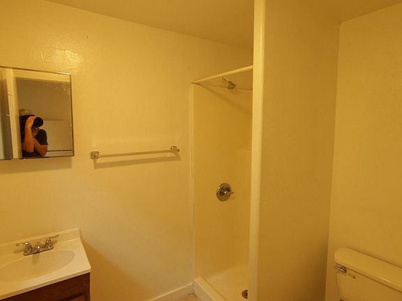 5th image of 3115 Agnes St #8