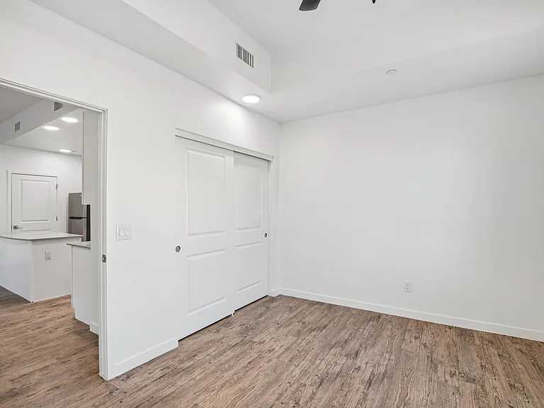 Williams Court — Photo 23