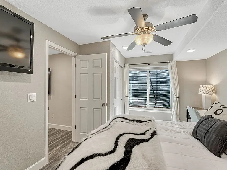 7848 S Joplin Ct — Photo 36