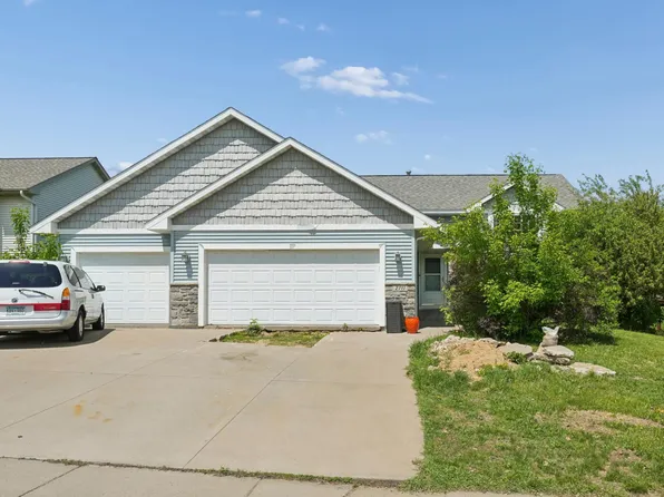 2711 Hilltop Ln, River Falls, WI 54022