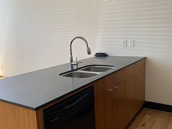 3rd image of 205 E Broad St APT 102