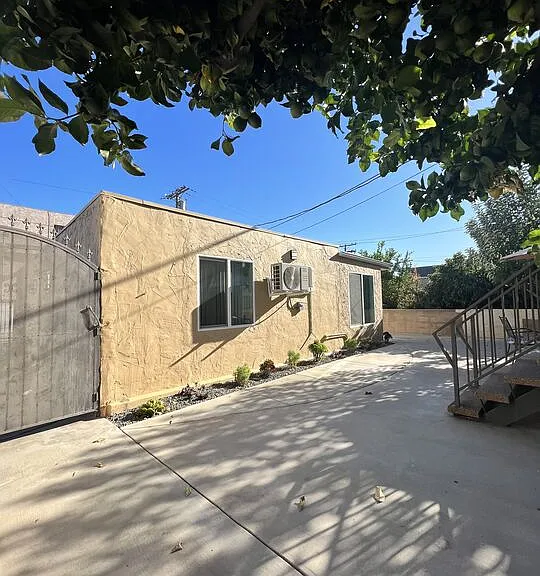 1056 Winchester Ave #B — Photo 4