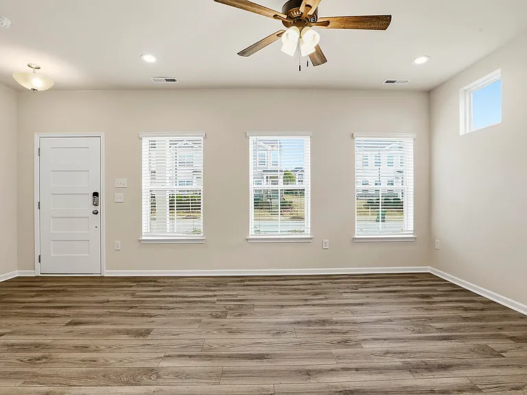 949 Robbie Jackson Ln — Photo 10