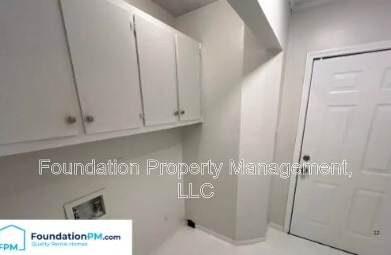 2143 Vollintine Ave — Photo 5