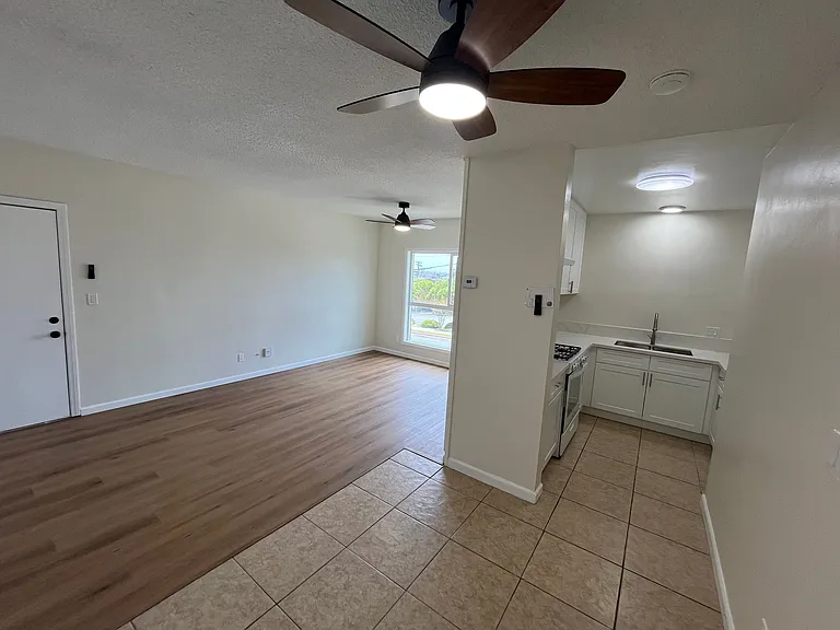4270 Myrtle Ave #E — Photo 3