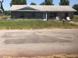 727 N 12th St, Chickasha, OK 73018