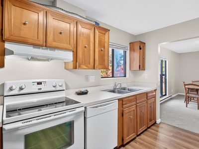 800 Bearses Way APT 1NE, Hyannis, MA, 02601