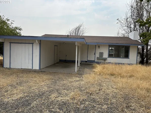 1735 NE Hilltop Ln, Madras, OR 97741