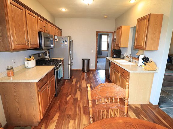 5th image of 112 Jonathon Dr