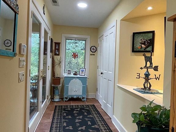 5th image of 821 Long Mountain Rd