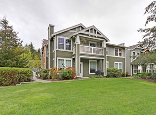 10627 221st Ln NE UNIT 201, Redmond, WA 98053