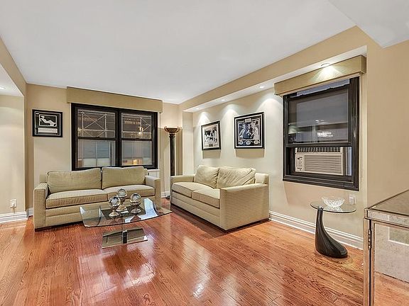 3rd image of 135 E 54th St APT 10K