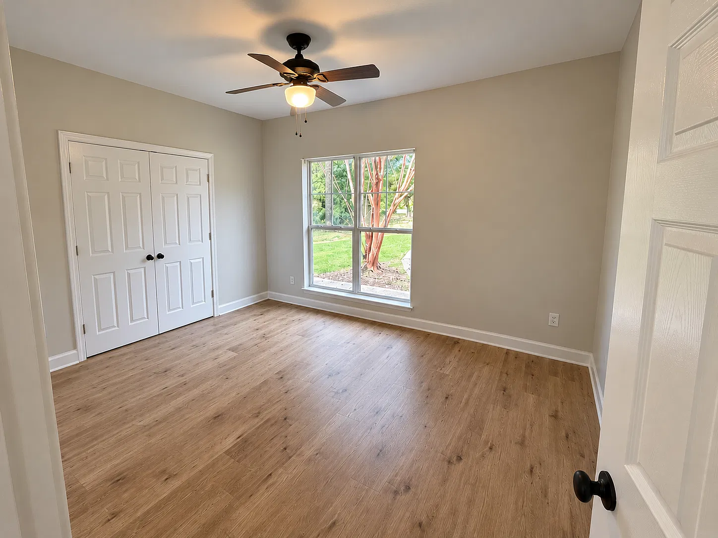 2 bed, 1100 sqft, $1,650 — Photo 4