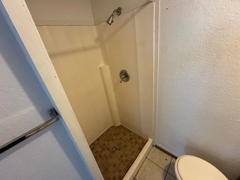 129 Oili Rd #B — Photo 8