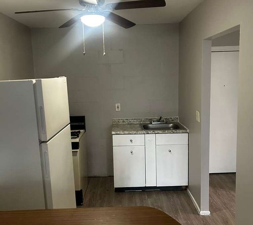 2nd image of 5120 Broerman Ave #C1