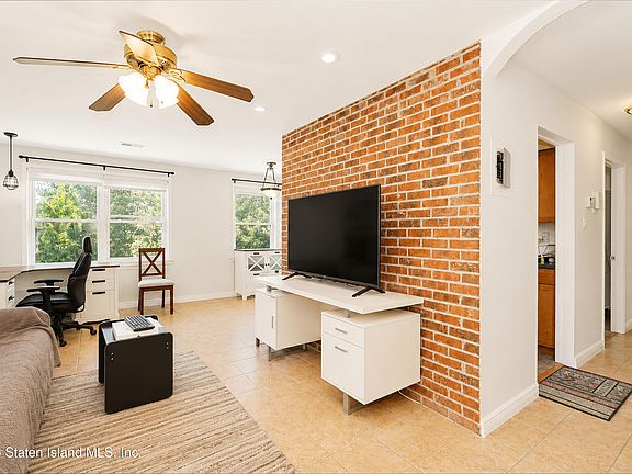 3rd image of 149 Cortelyou Ave APT 2-1