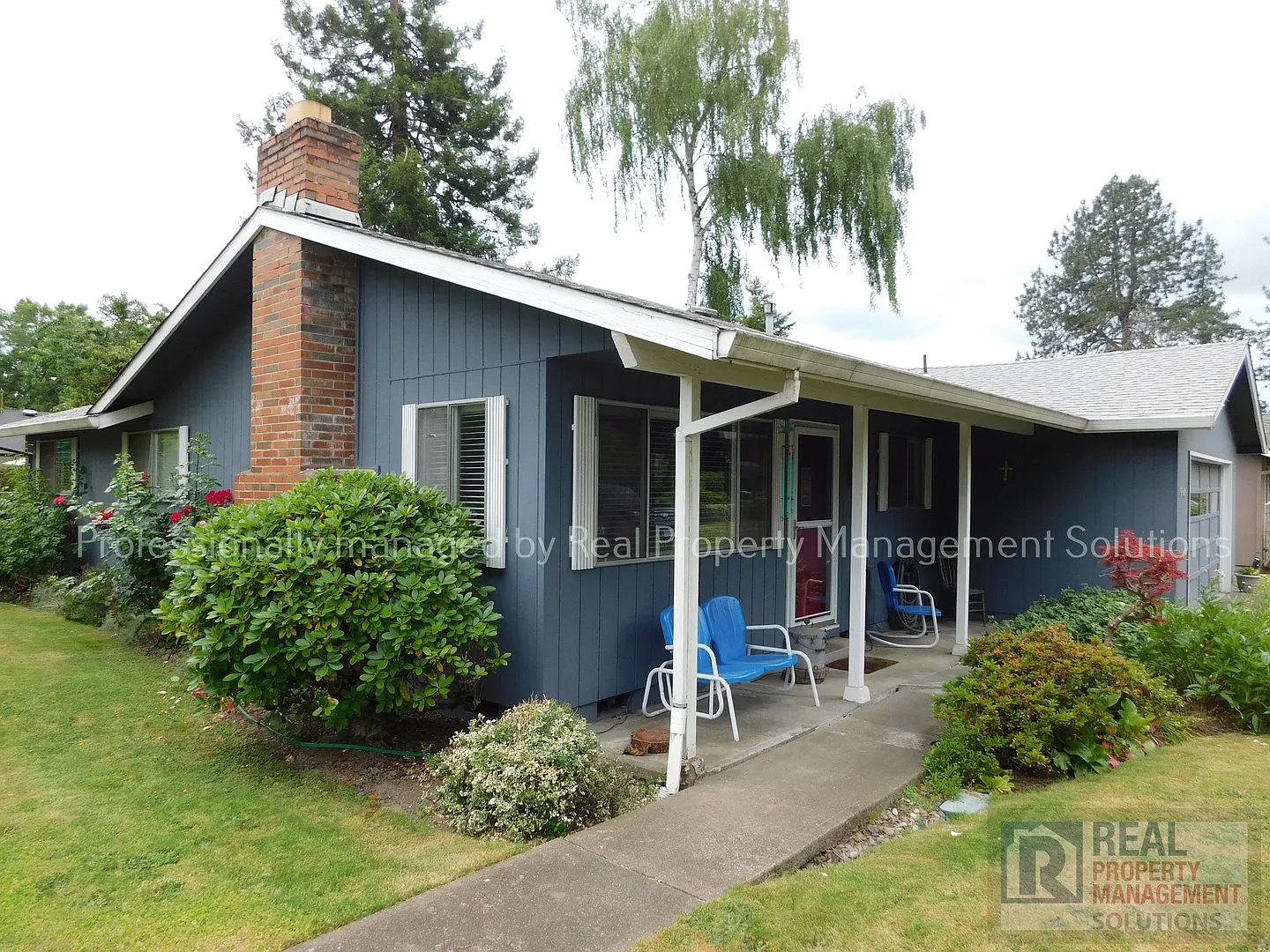994 NE Sunrise Ln photo 1