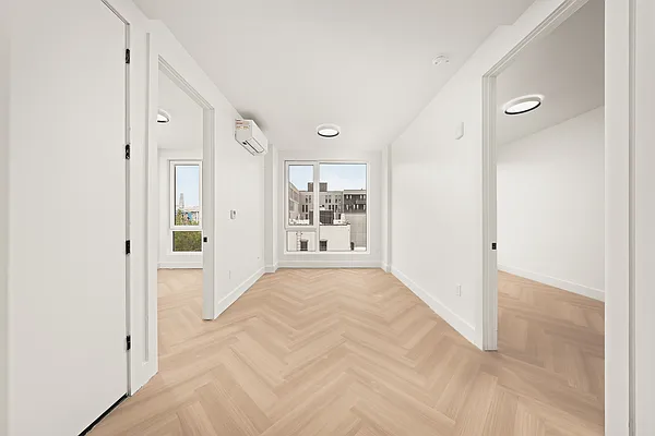 Living room, photo 1