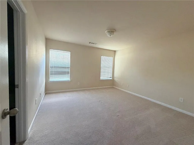 2106 Meadow Peak Rd — Photo 16