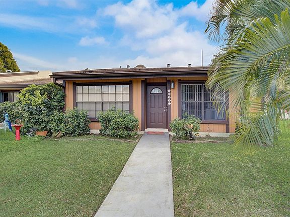3rd image of 10330 Juniper Ct #10330