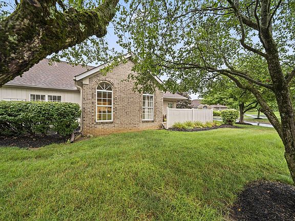 5th image of 277 Pointe Pl