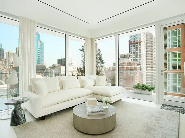 200 E 59th St #16A, New York, NY 10022
