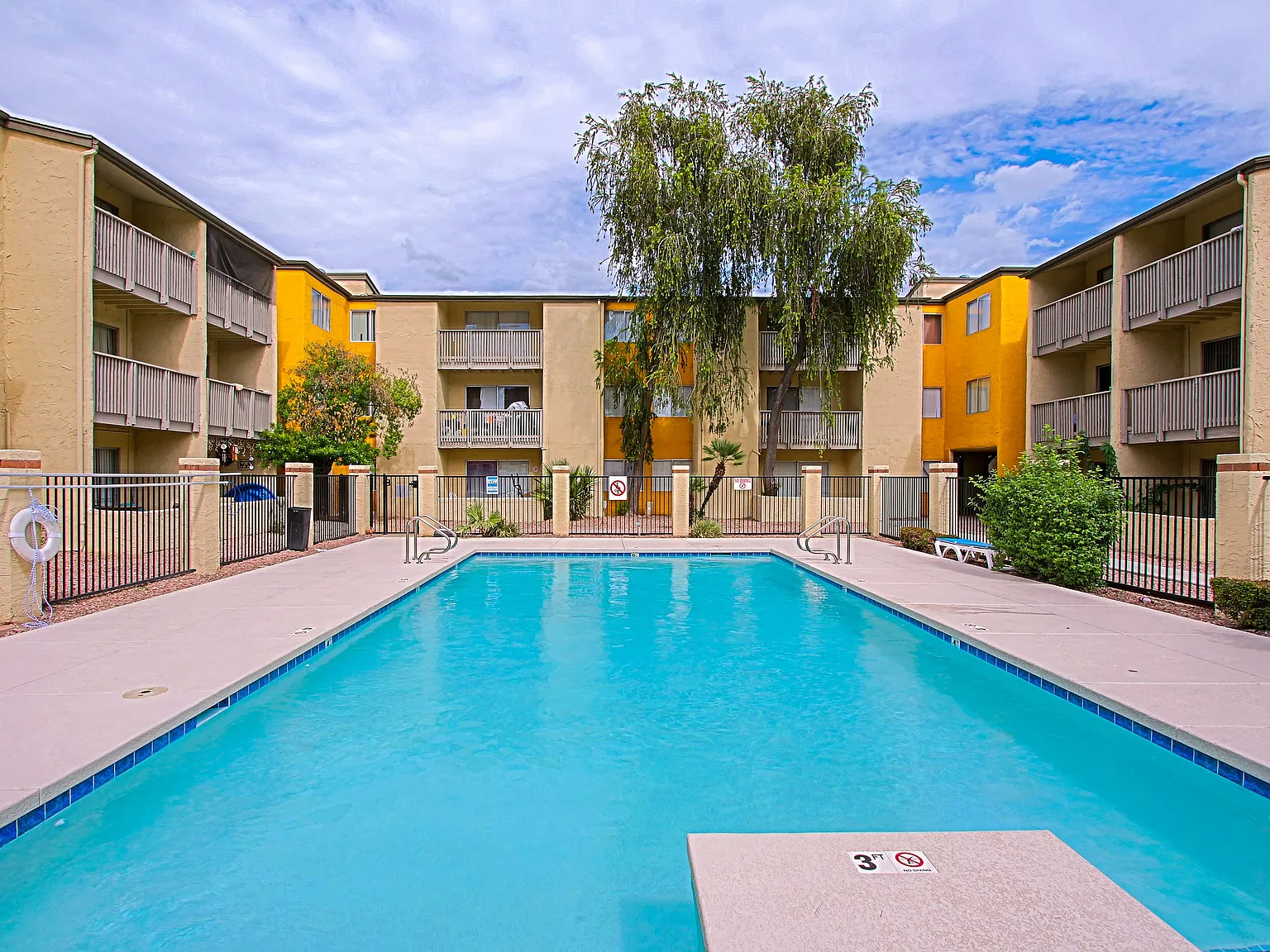 Santa Fe Springs — Photo 1