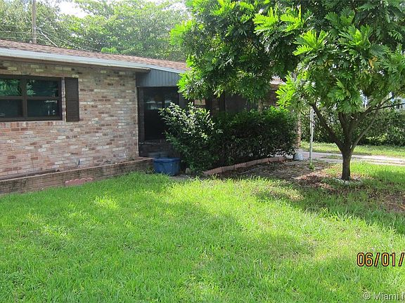 4th image of 4731 SW 25th Ter