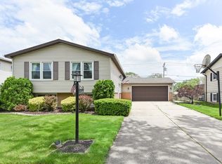 15549 Duncan Rd, Oak Forest, IL 60452